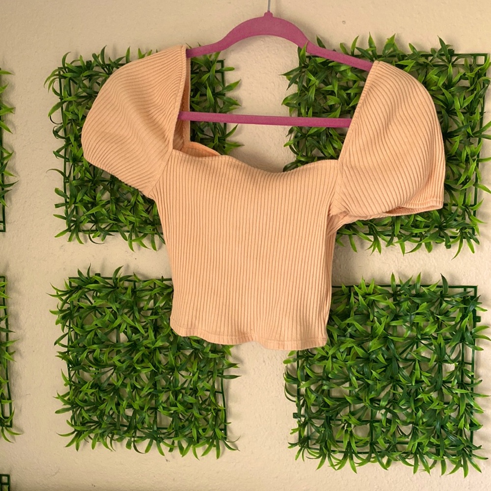 H&M off the shoulder crop top blouse 🧡